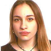 Chica de 20 años estudiante de Ciencias políticas ofrece clases de repaso de ESO y primaria